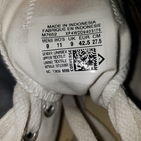 . All star low tops converse tennis shoes - Picture 5 of 9